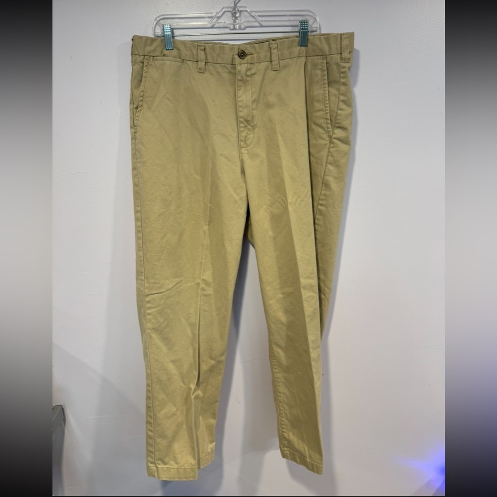 Straight Old Navy men’s‎ khaki pants
